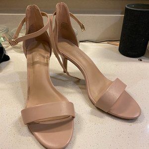 KELLY Wide Blush Strap Short Kitten Heel Sz 10